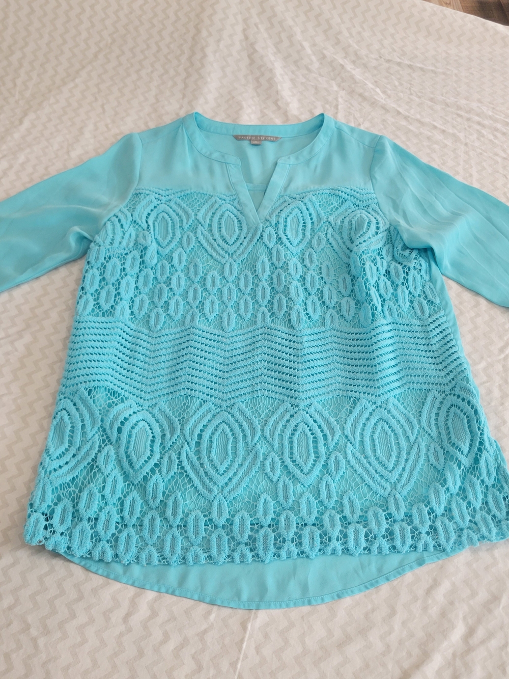 Ladies Valerie Stevens Crochet Lace Split-Neck Blouse - Aqua Size Medium